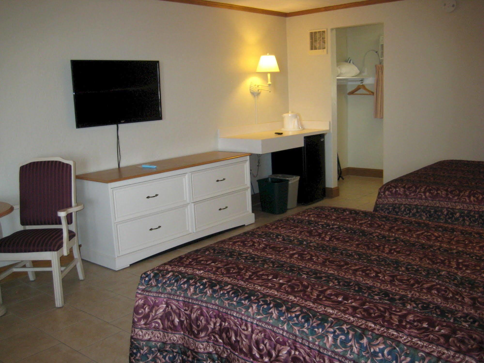 Avondale By The Sea Hotel Cape May Exterior photo